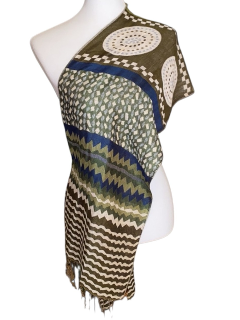 NWT Viva Designs Oblong Scarf Acrylic Viscose Geometric Fringe